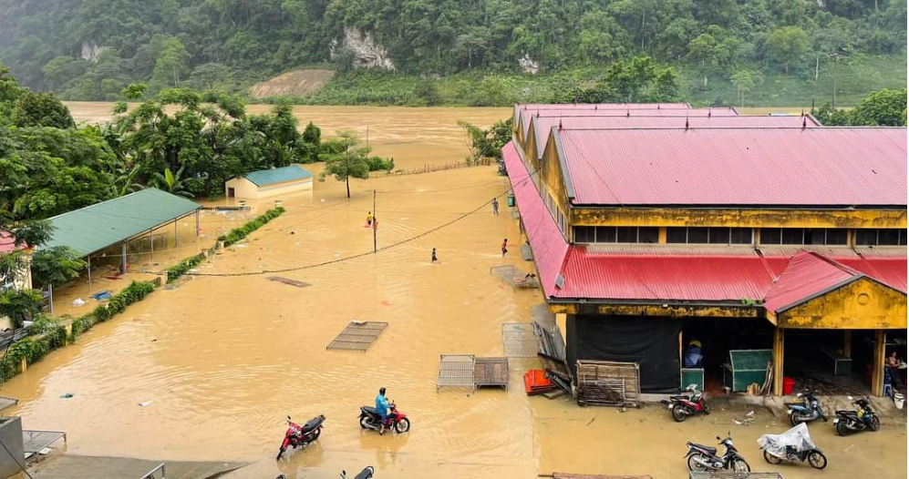 Cao Bằng: Hơn 40 nhà ngập trong nước, một số tuyến giao thông ngưng trệ do mưa lũ (11/06/2024)